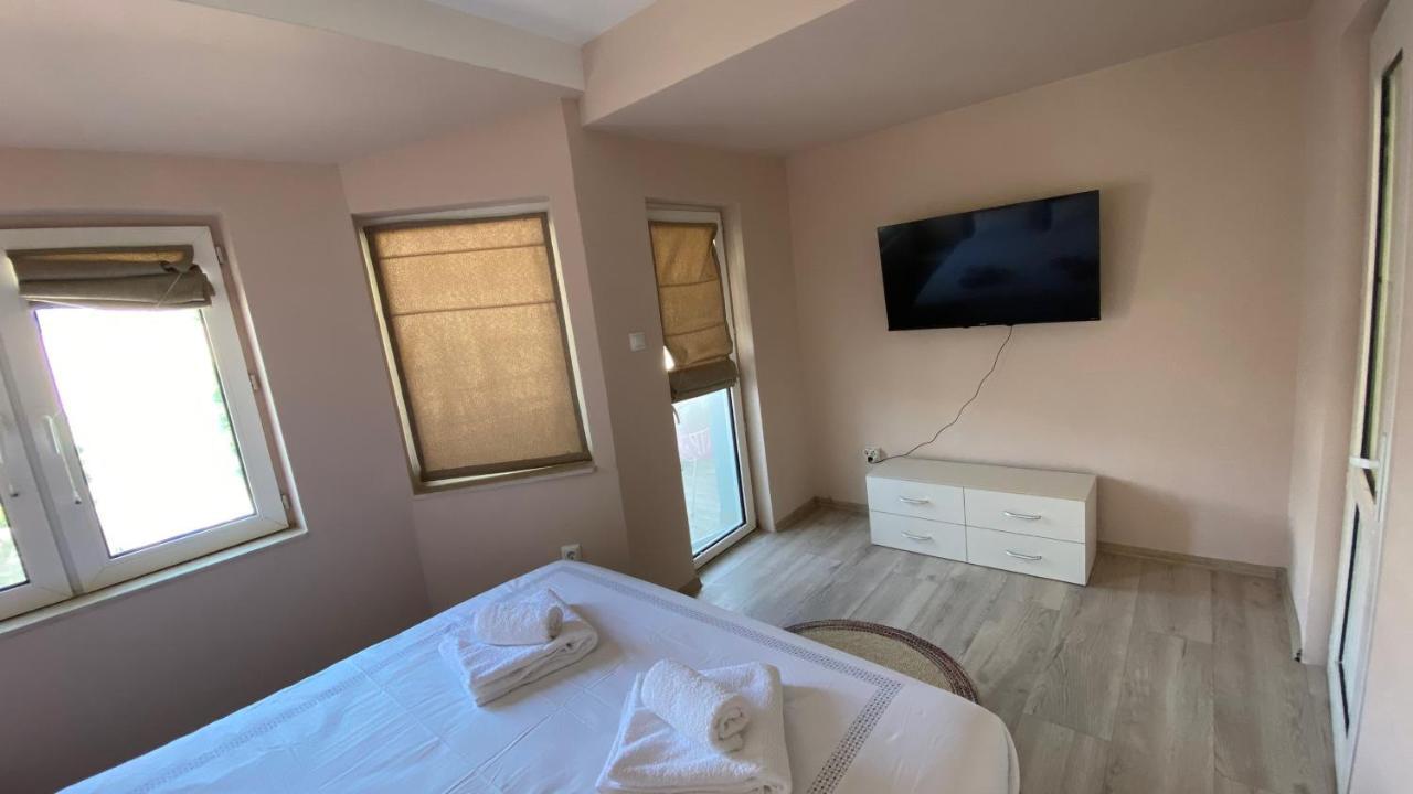 Centrally Located Apartment In Varna Extérieur photo