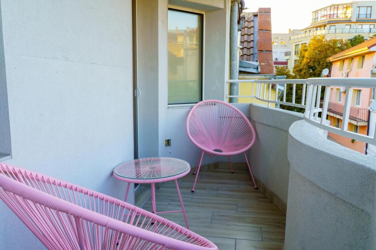 Centrally Located Apartment In Varna Extérieur photo