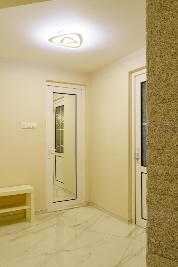 Centrally Located Apartment In Varna Extérieur photo